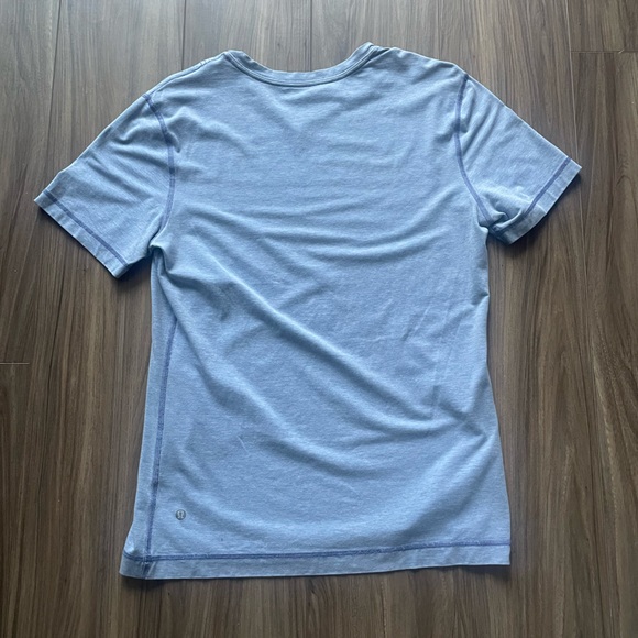 Lulu Lemon 5 Year Basic T (v-neck) 👕 - Picture 2 of 2